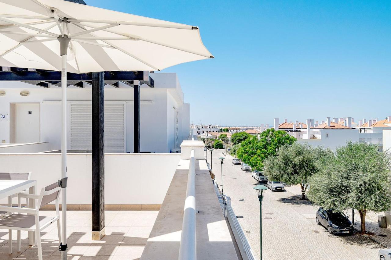 Sunny Cabanas De Tavira Apartment Bagian luar foto